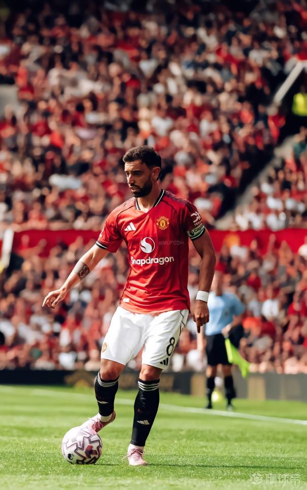 B费:本希望在曼联拿更多奖杯,仍怀揣着赢得英超冠军的梦想